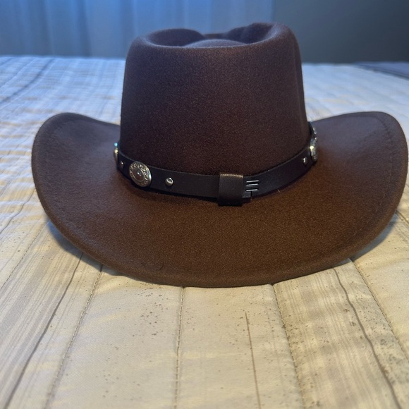 Cowgirl/ cowboy hat - Picture 3 of 4